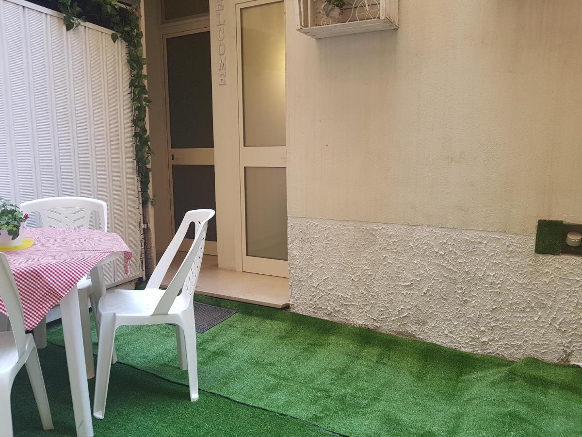 Philos - Appartements & Rooms タラント エクステリア 写真